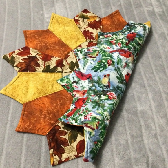 25” Table Topper Fall Leaves Design and Cardinals Winter on the Reverse Side - Picture 3 of 6